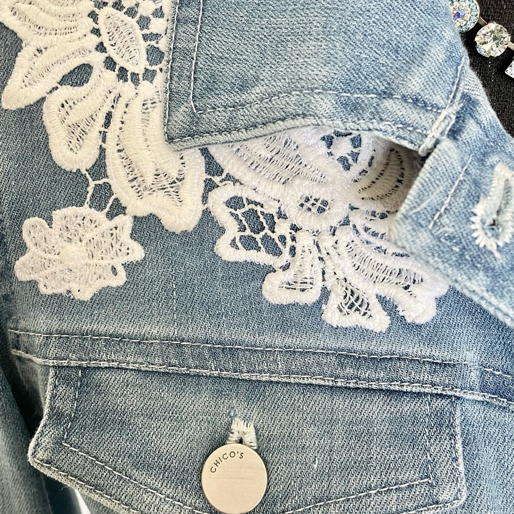 Chico’s Embroidered Jean Jacket💙NWOT💙 - Picture 6 of 9